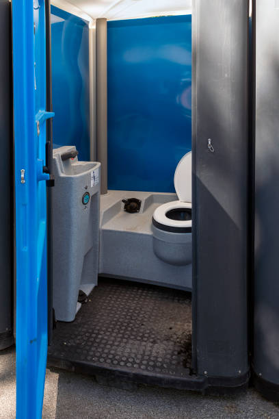 Portable Toilet Options We Offer in Gladeville, TN
